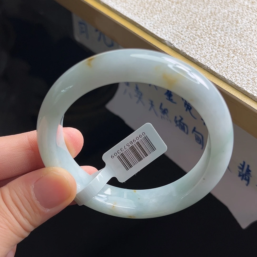 翡翠未镶嵌手镯手镯