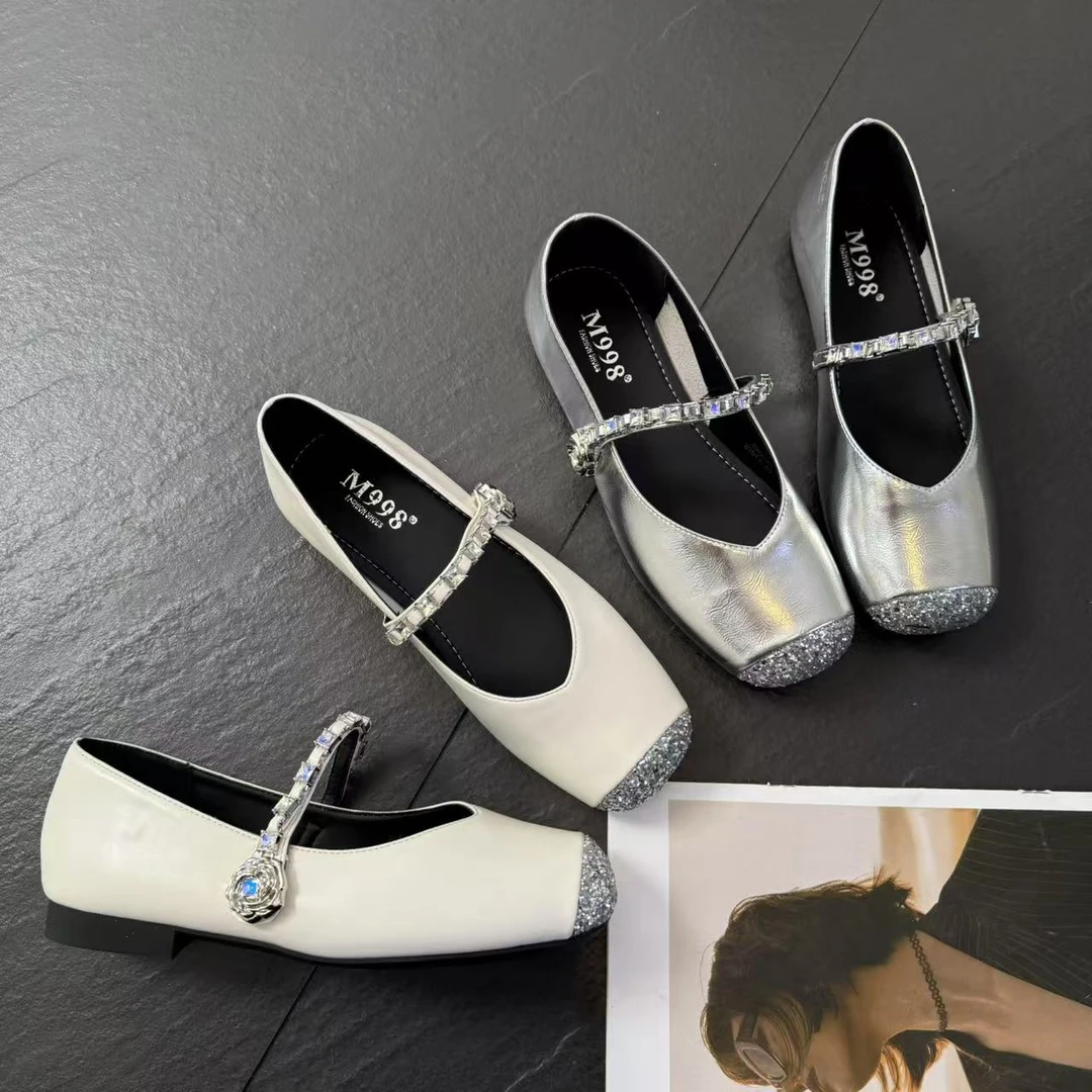 2025女款时尚百搭休闲小单鞋*66-222