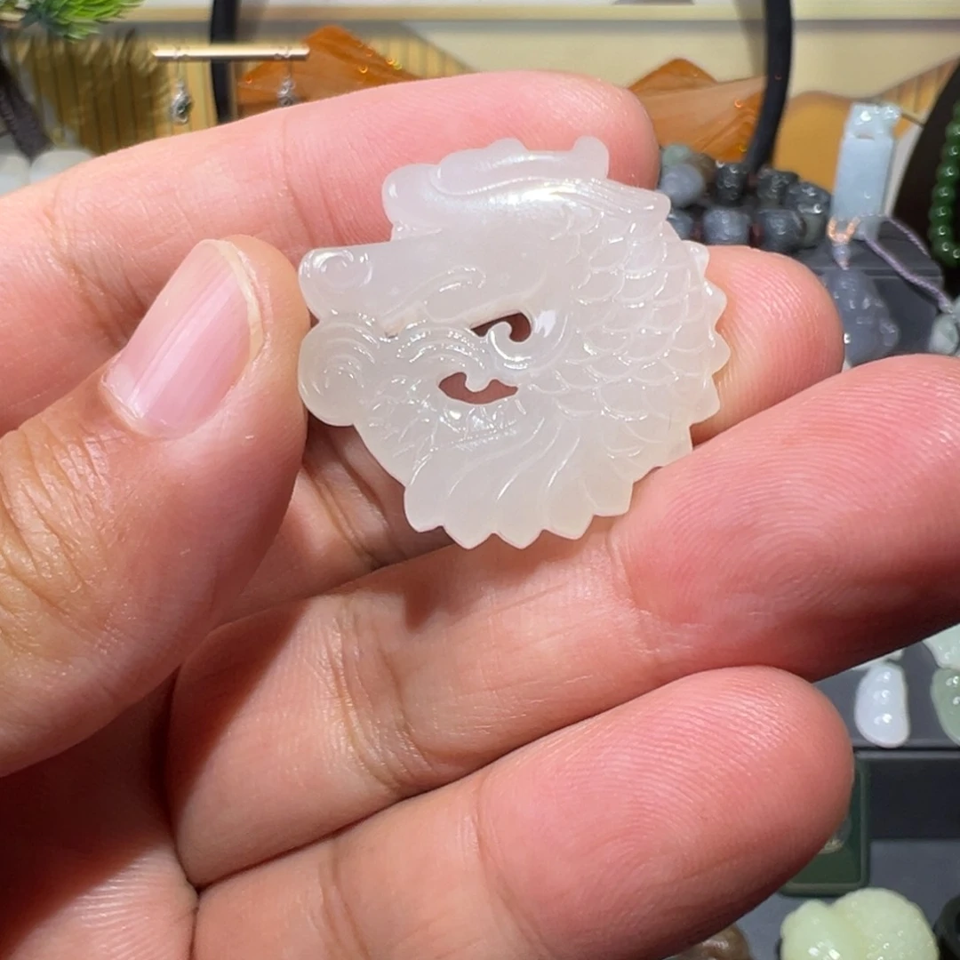 和田玉未镶嵌颈饰不退不换（瑕疵品介意勿拍）