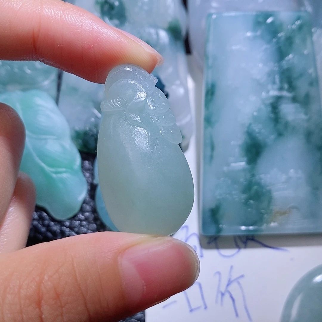 定制翡翠未镶嵌付款后确认抛光