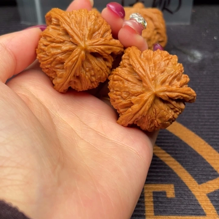 南***—吊坠文玩核桃白狮子