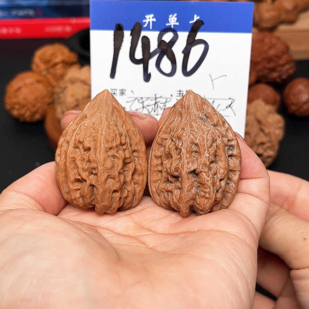 吊坠桃核高尖赤龙鸡心34尺。 无刀