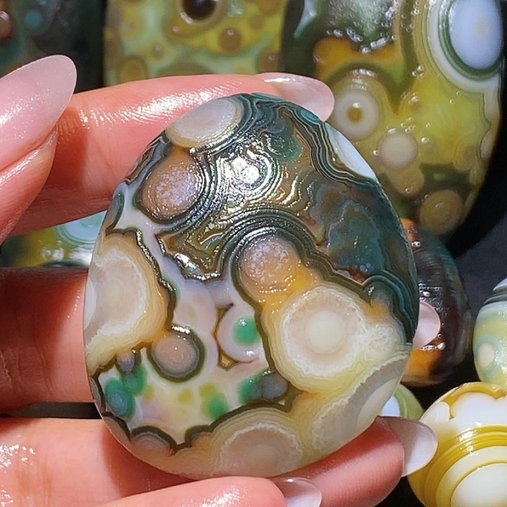 玛瑙/玉髓未镶嵌珠宝奇石17