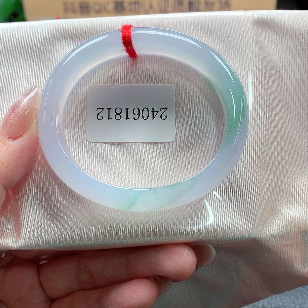 未镶嵌手镯（贵妃镯）翡翠天然A货翡翠手镯，103号