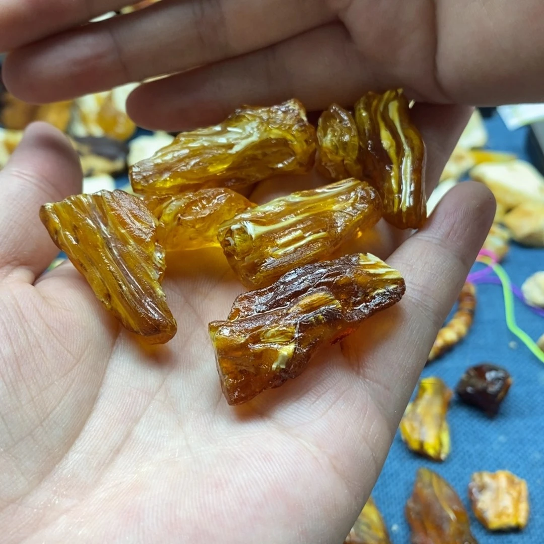 定制琥珀未镶嵌孙****e蜜蜡