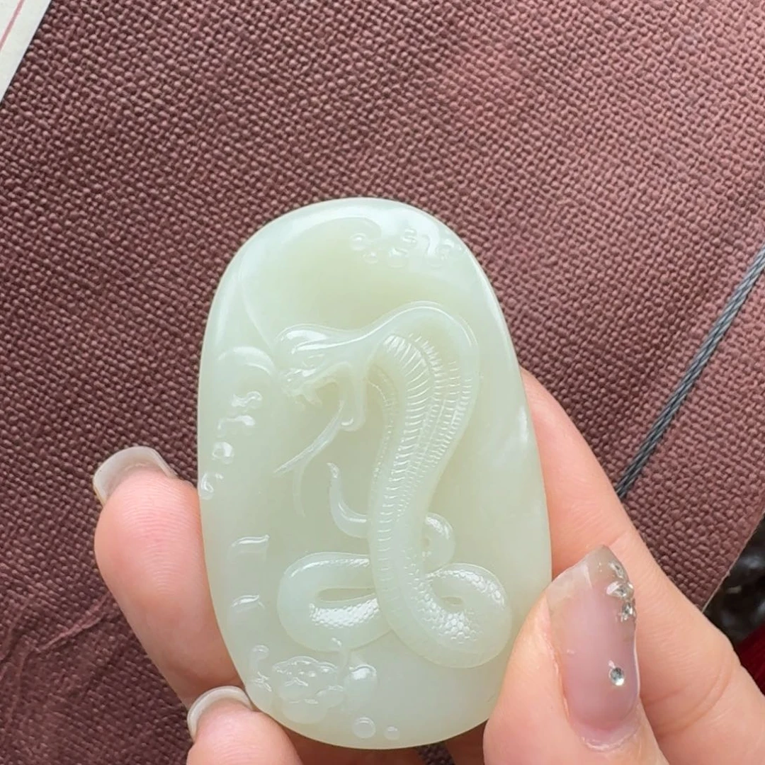 和田玉颈饰未镶嵌丿*斗