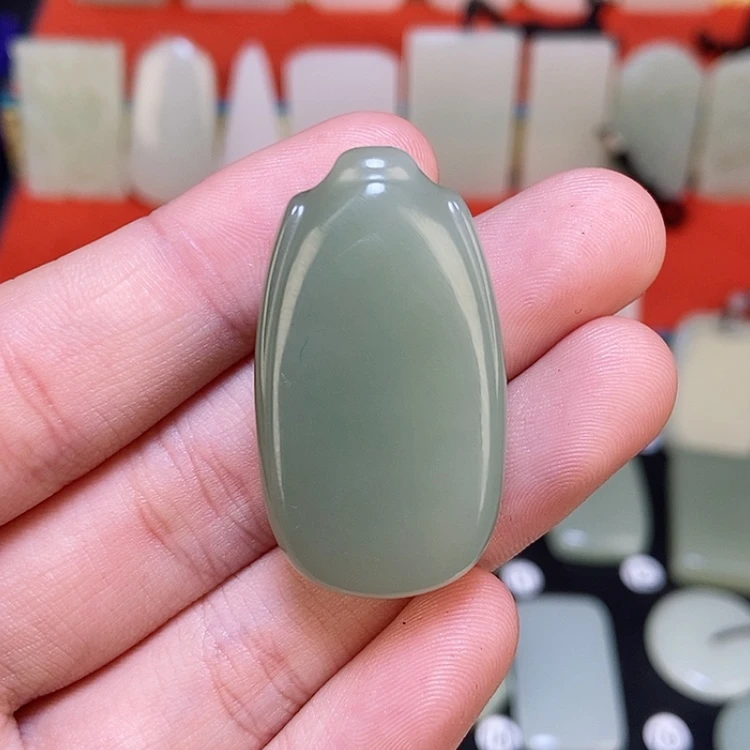 【闪购商品】颈饰未镶嵌和田玉