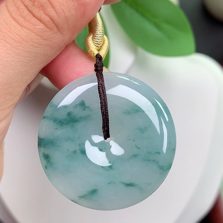 翡翠未镶嵌颈饰平安扣 35.7x5.9mm