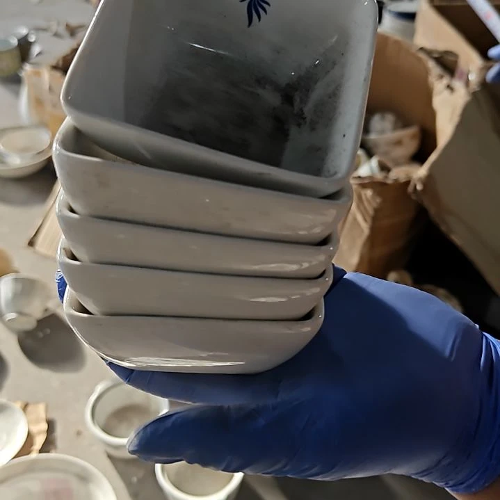 瓷片陶瓷盘子碗啥都有
