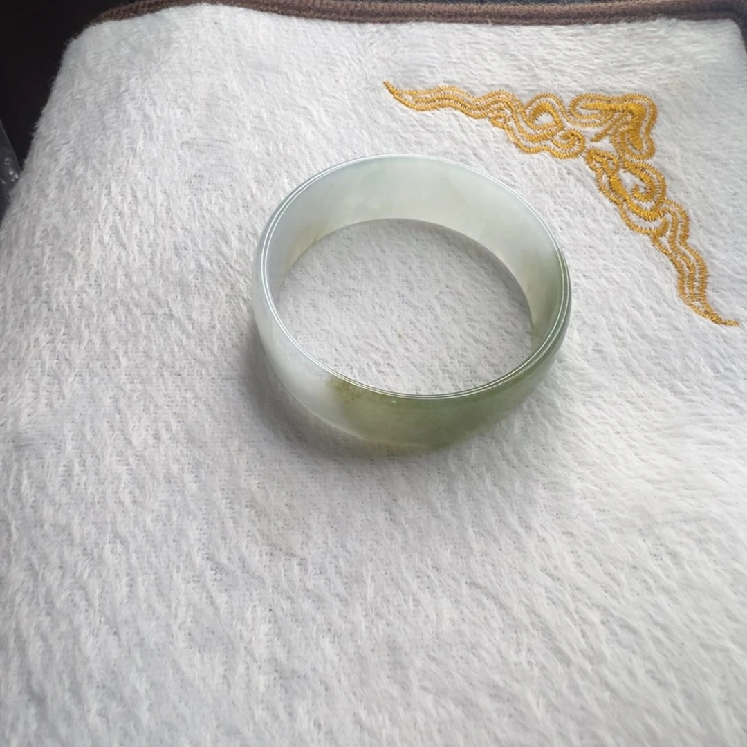 翡翠手镯未镶嵌轮胎镯子翡翠