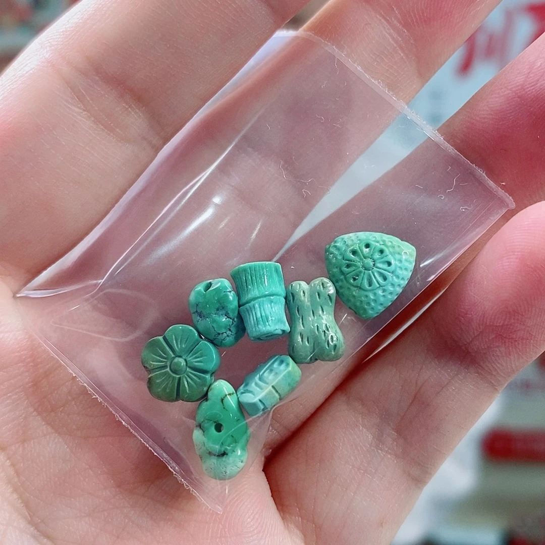 绿松石未镶嵌珠宝奇石