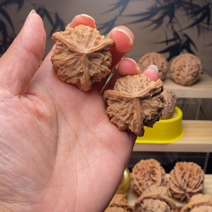 文玩核桃把件盘山三棱精品对41