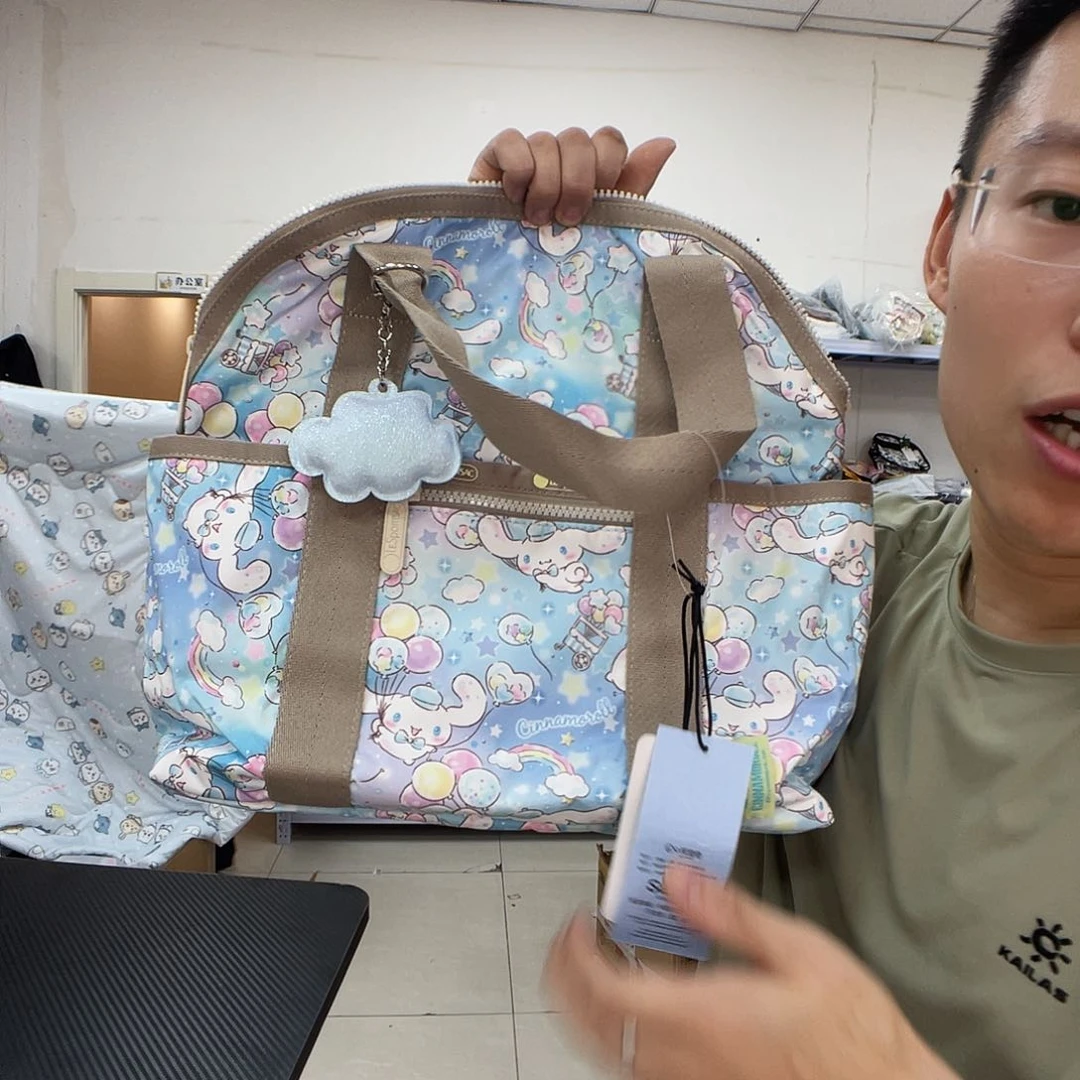 PU化妆包等各种产品和