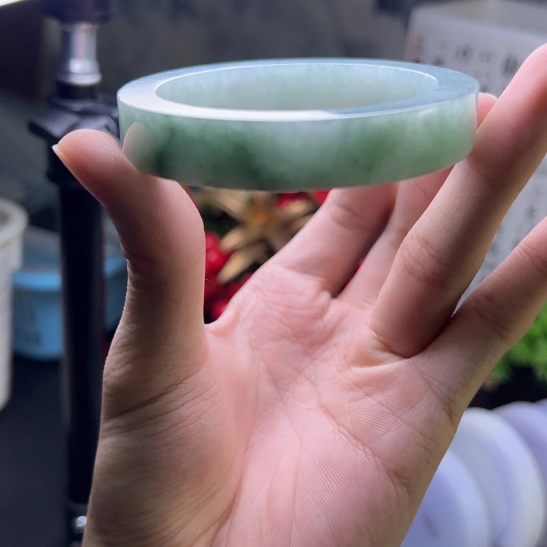 未镶嵌正圈定制翡翠满色飘花  圈粉福利