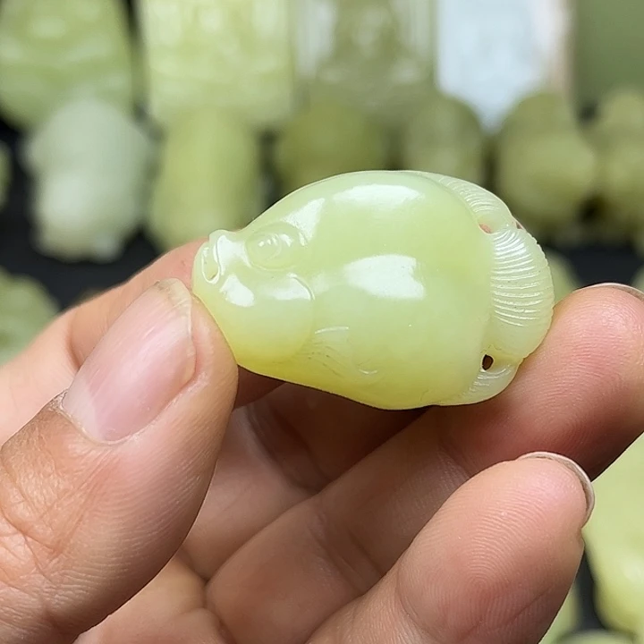 和田玉（糖玉）未镶嵌颈饰