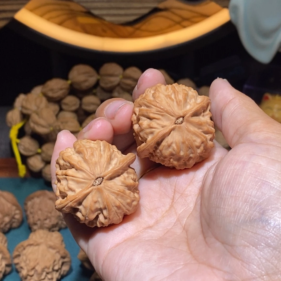 文玩核桃吊坠硕*金牛36全