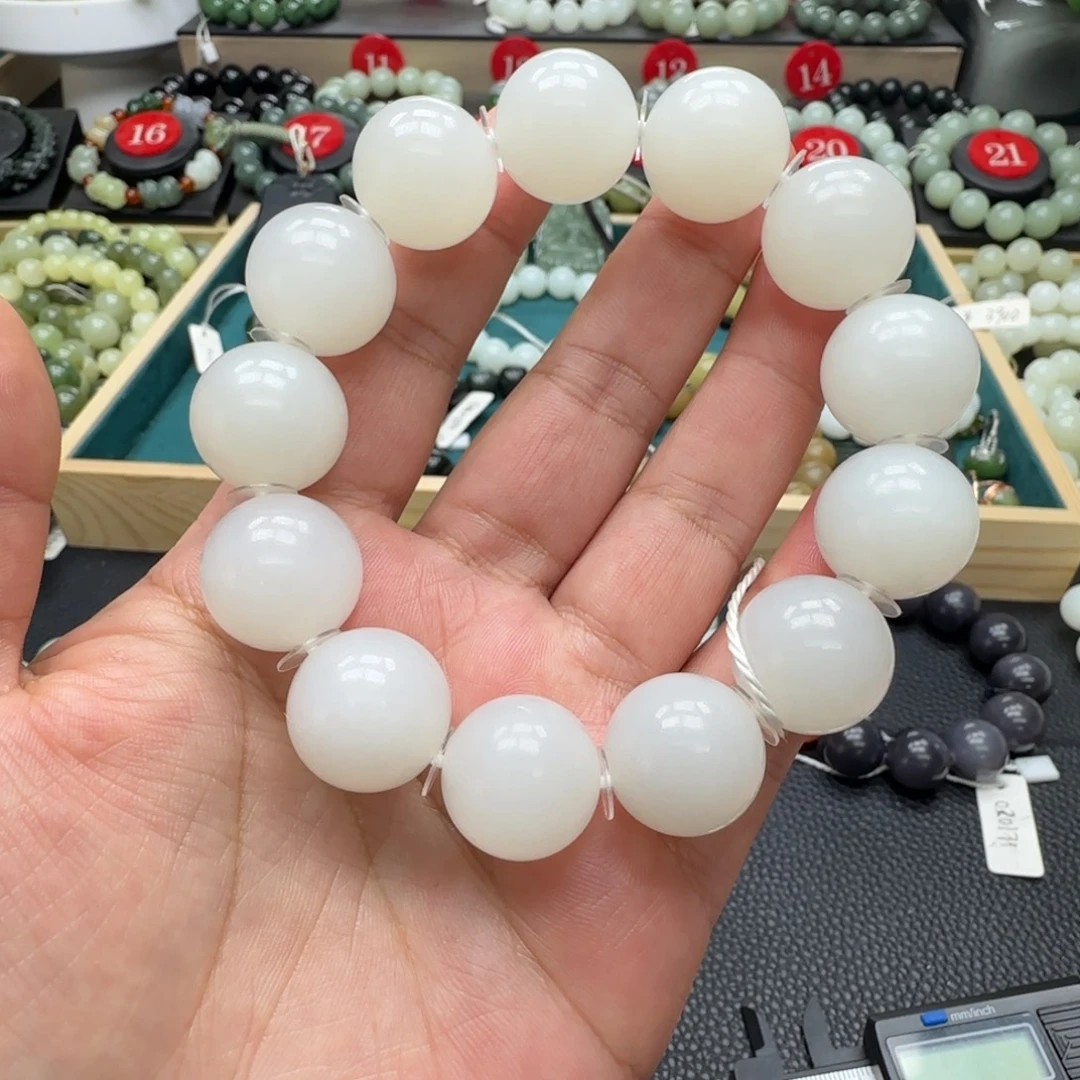 富***生和田玉未镶嵌手链18