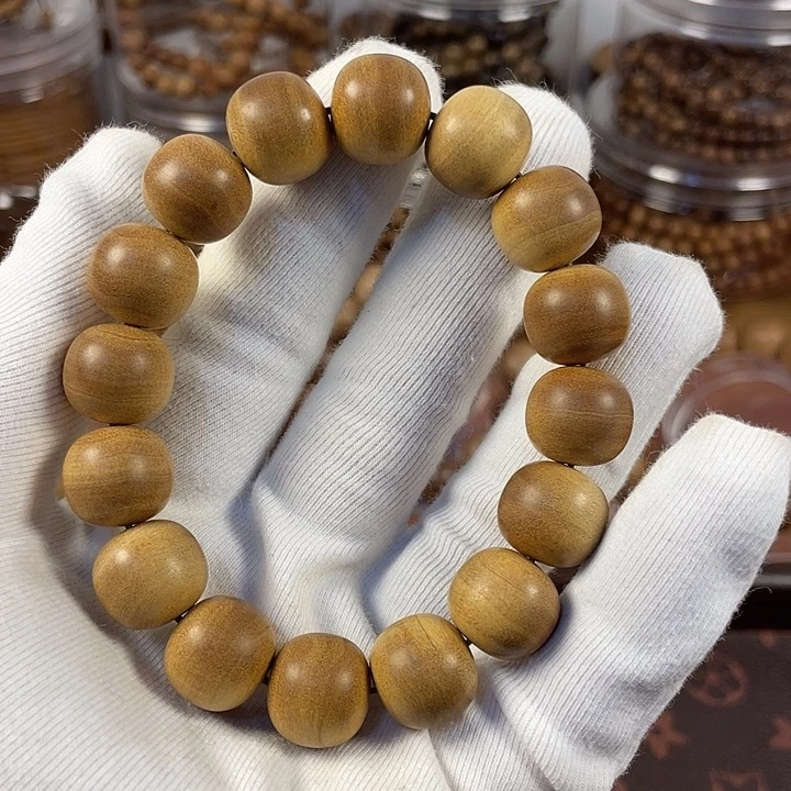 檀香木老山檀香1.3×1.4手串