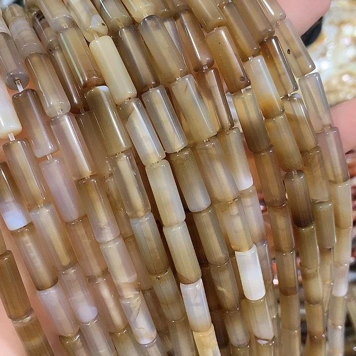 一条咖色玛瑙管珠