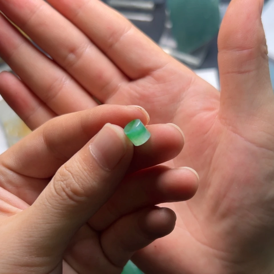 【闪购商品】定制翡翠未镶嵌翠绿