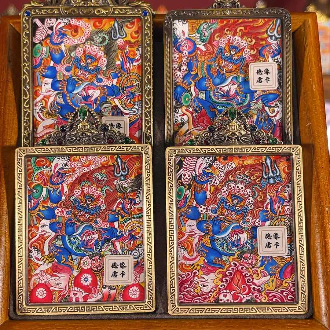 吊坠六臂大黑天热贡小唐卡