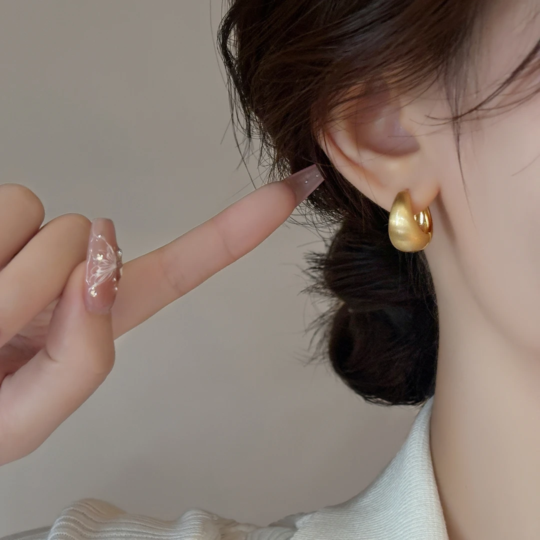 卡柒 铜合金耳饰 拉丝哑光椭圆耳环女高级感韩系气质时尚百搭耳扣