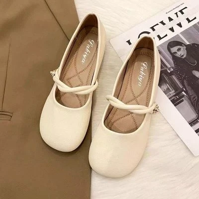 百搭小皮鞋2024新款秋季法式气质白色复古玛丽珍配裙子女粗跟单鞋