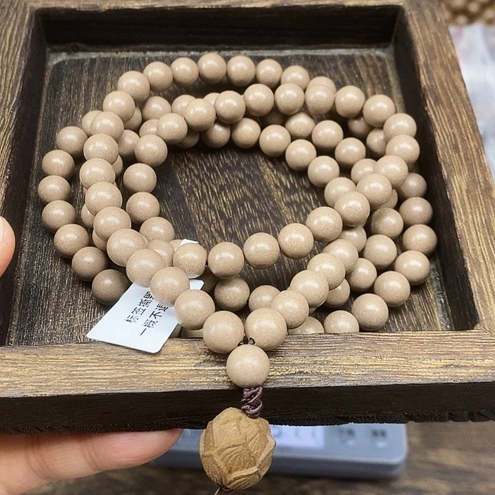 秦***y白龙涎0.8天然脖挂108颗➕7颗