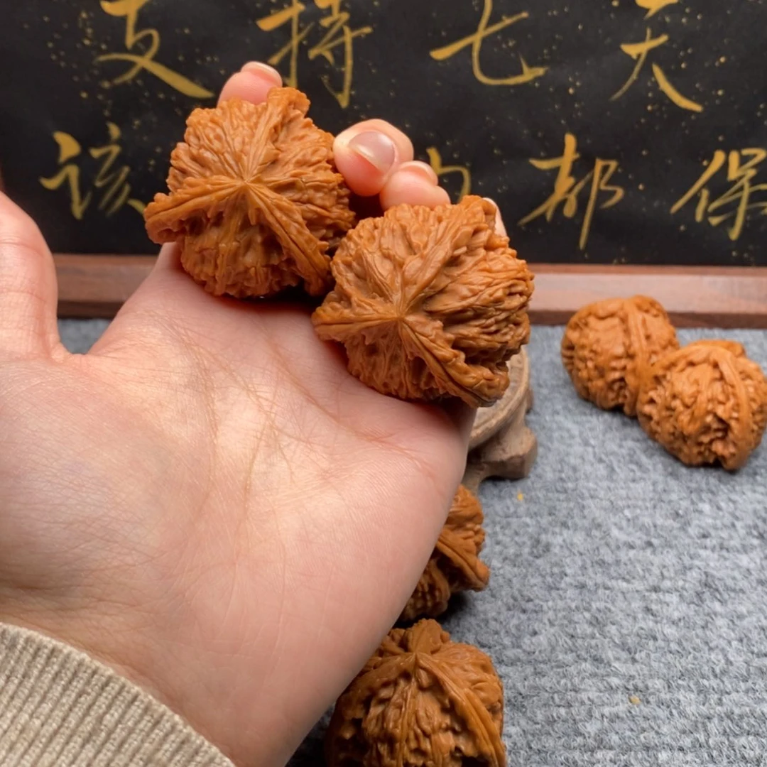 【闪购商品】吊坠文玩核桃8***人