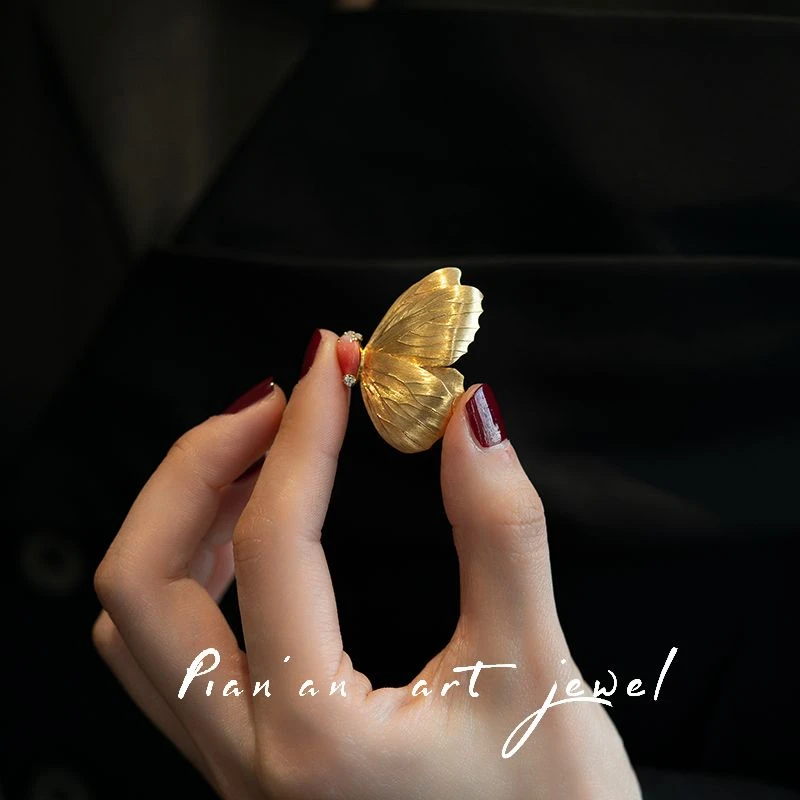 胸针海螺蝴蝶金色灵动自然新中式高级感简约小众时尚真可爱