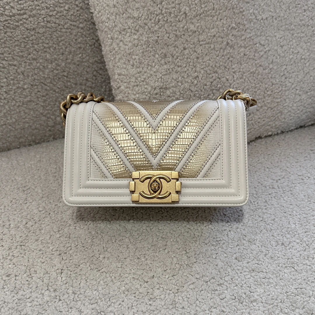 95新 Chanel/香奈儿 leboy 小号 白金 V纹 22开/XL 027