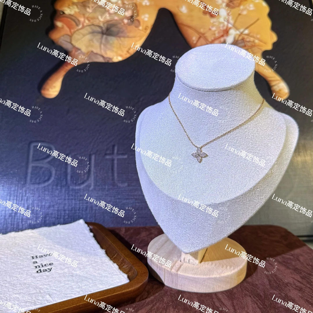 铜合金项链 V02 十字花满镶轻奢项链