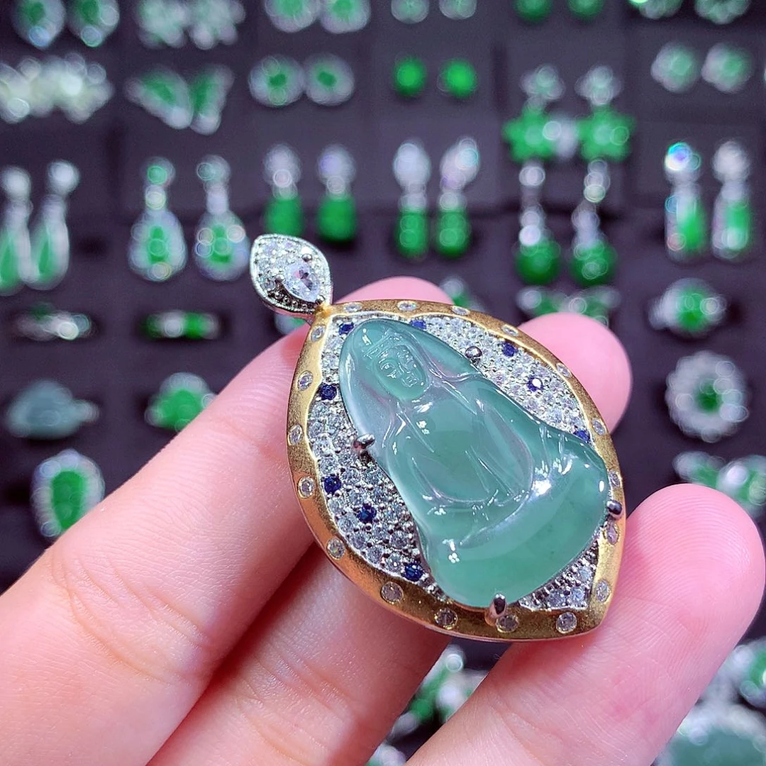 颈饰未镶嵌翡翠天然