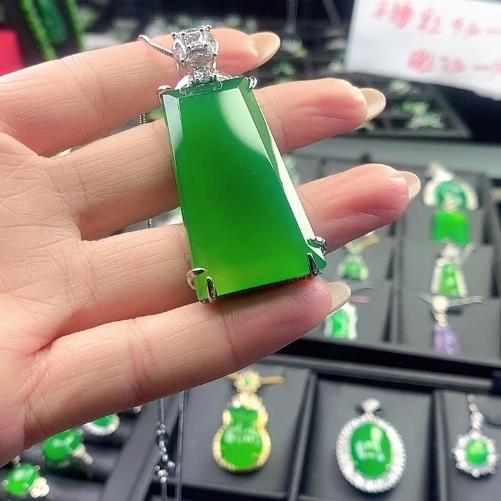 合金纯铜项链吊坠搭配时尚