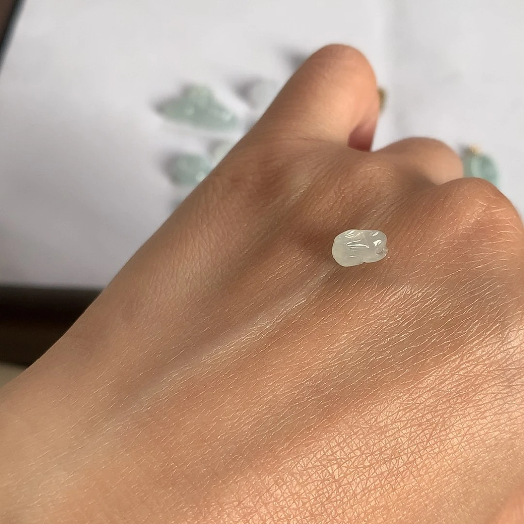 翡翠未镶嵌颈饰随机福利