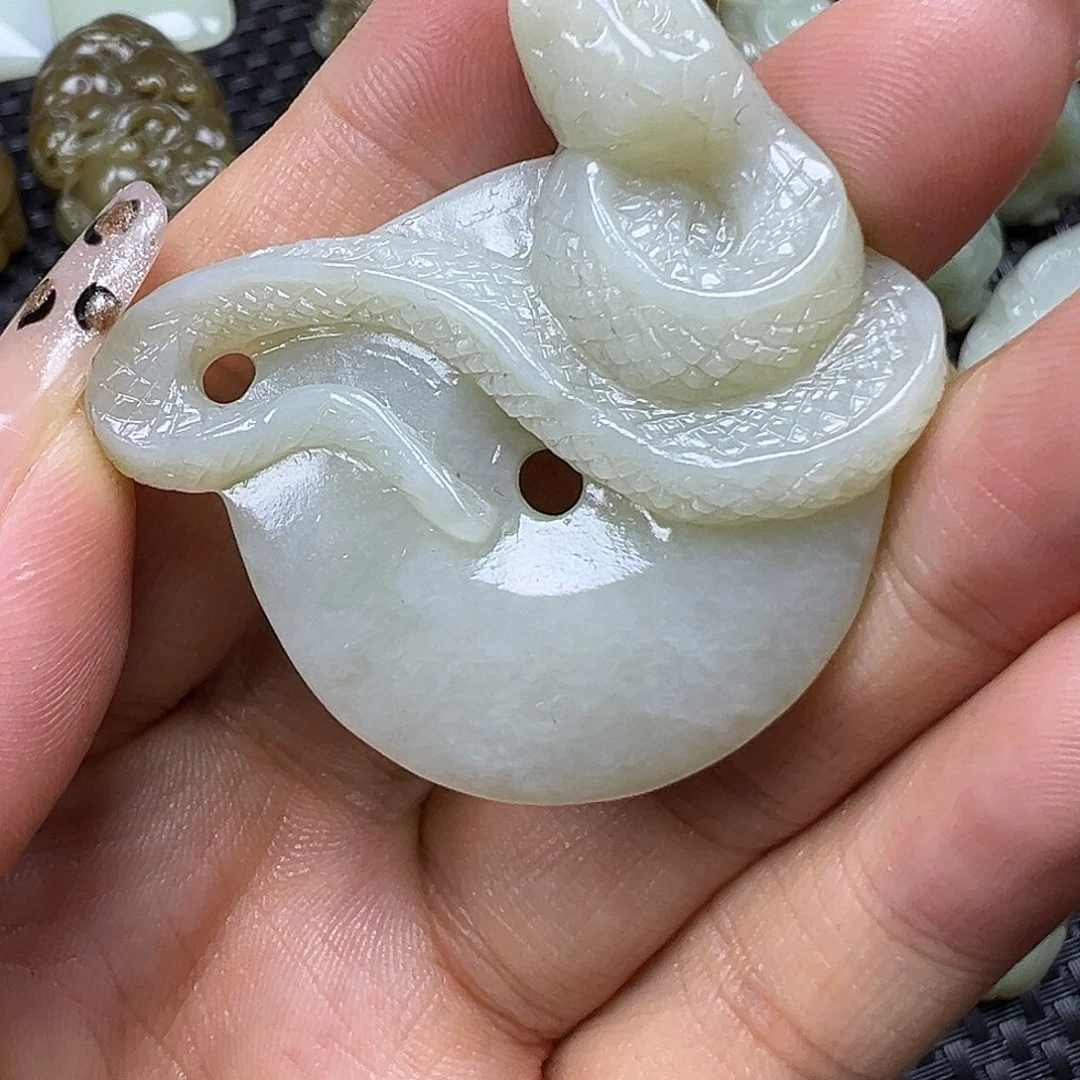 和田玉未镶嵌颈饰