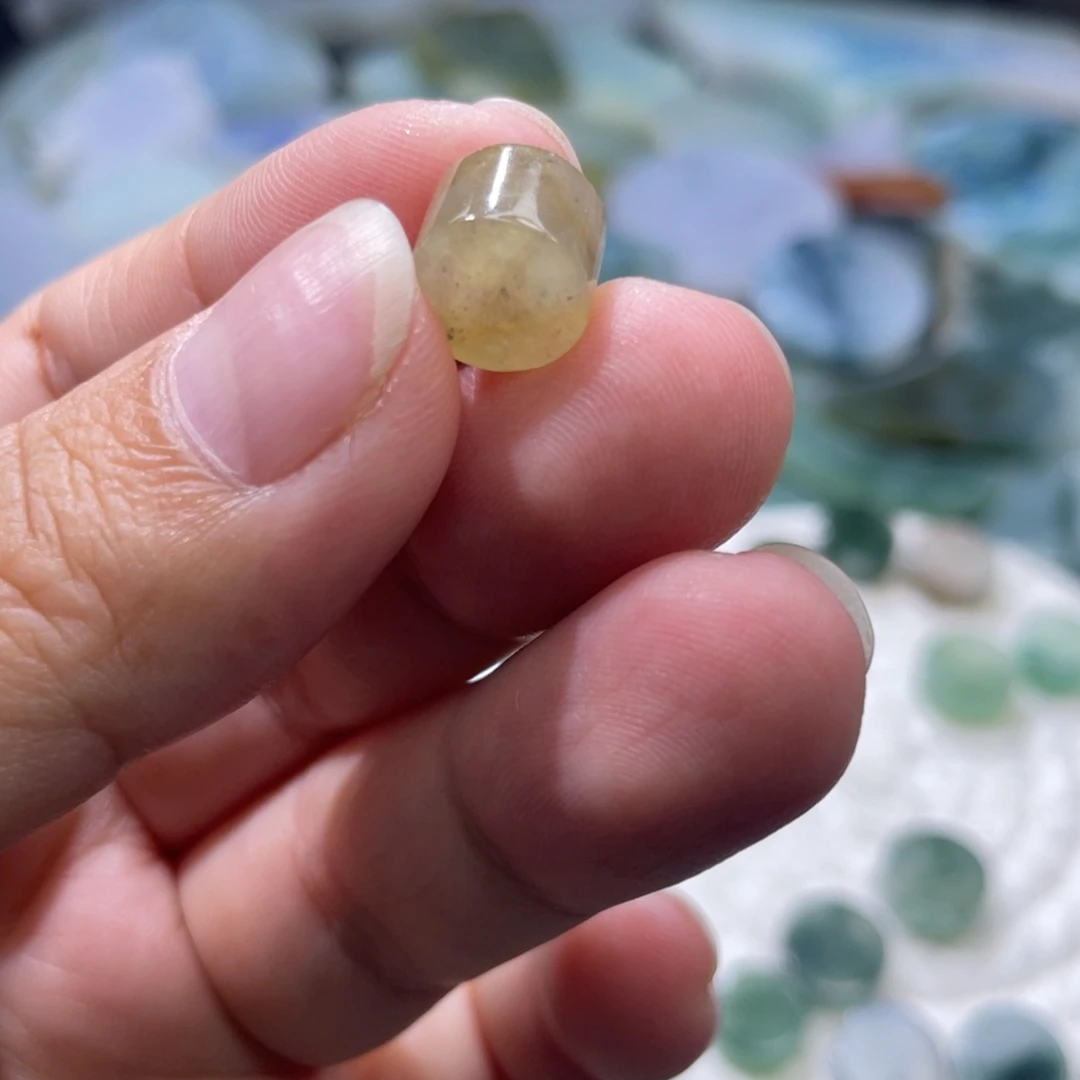 未镶嵌定制翡翠天然翡翠冰黄乌鸡桶珠