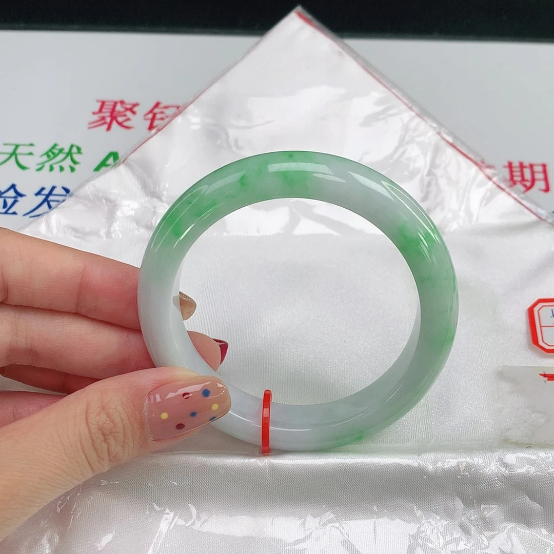 未镶嵌手镯翡翠010