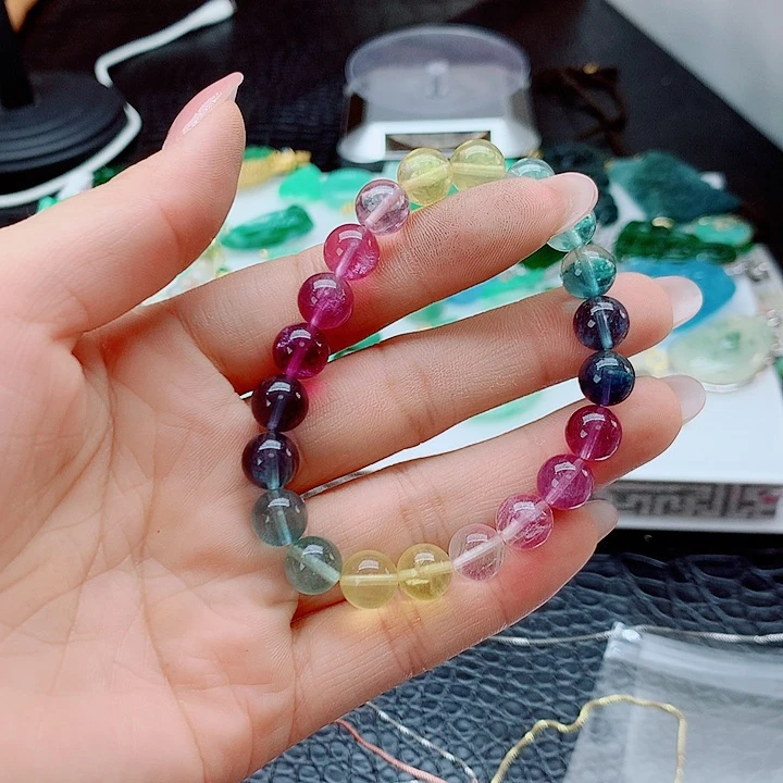 未镶嵌颈饰蜜蜡，