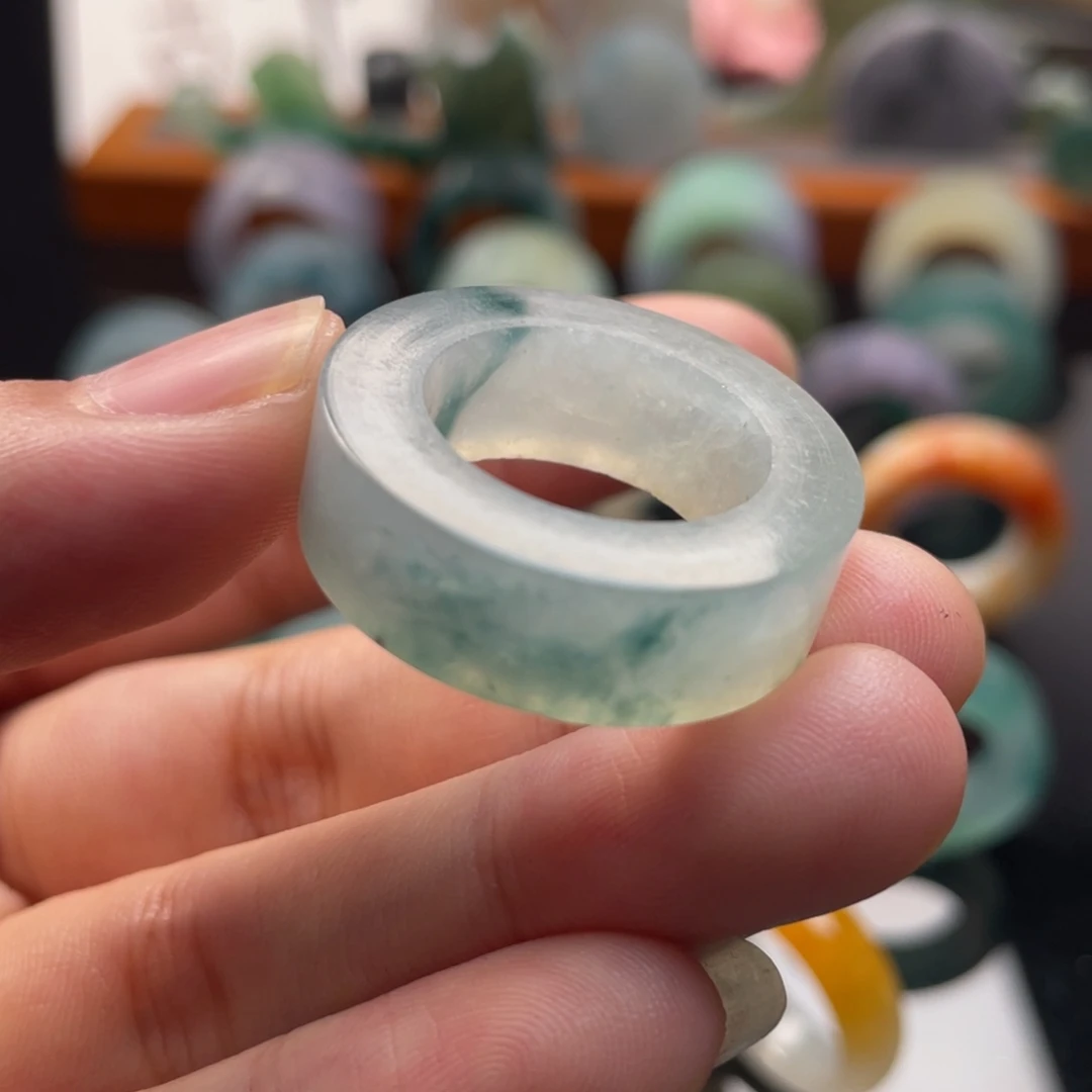 定制翡翠未镶嵌  冰飘绿
