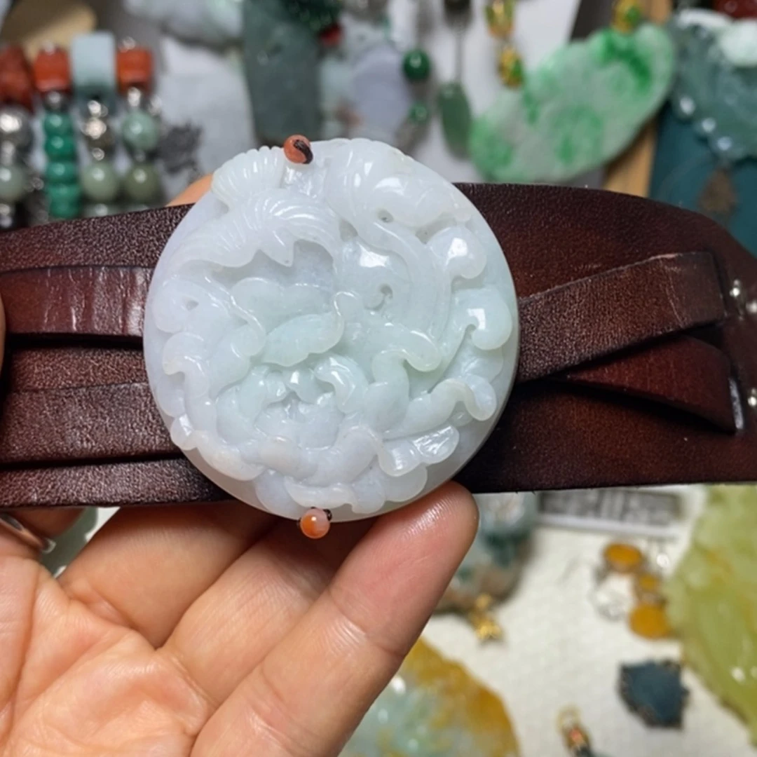 【闪购商品】翡翠吊坠(赠链)未镶嵌