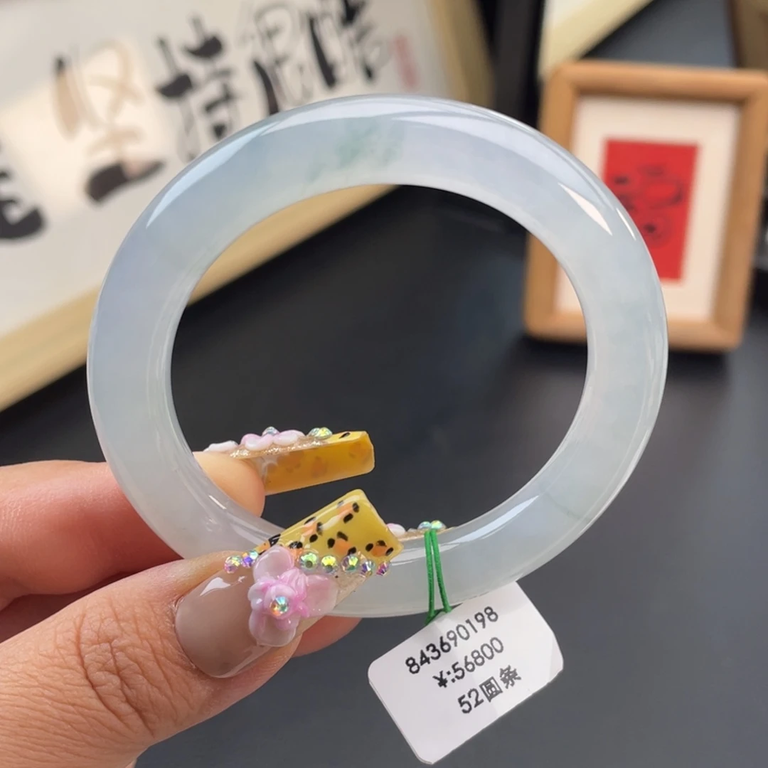 翡翠未镶嵌手镯一手）冰飘花圆条手镯
