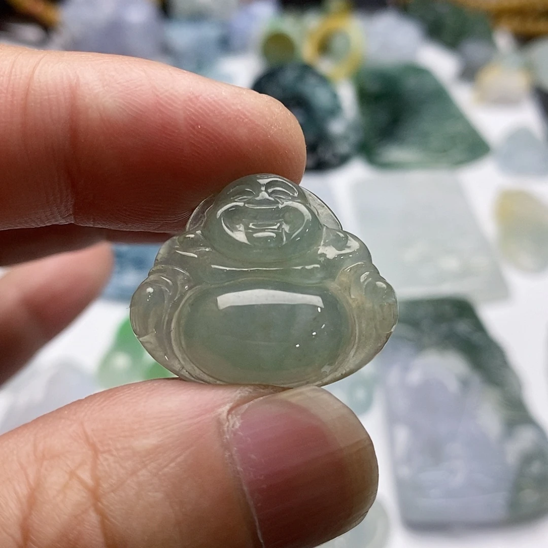 颈饰未镶嵌翡翠冰佛