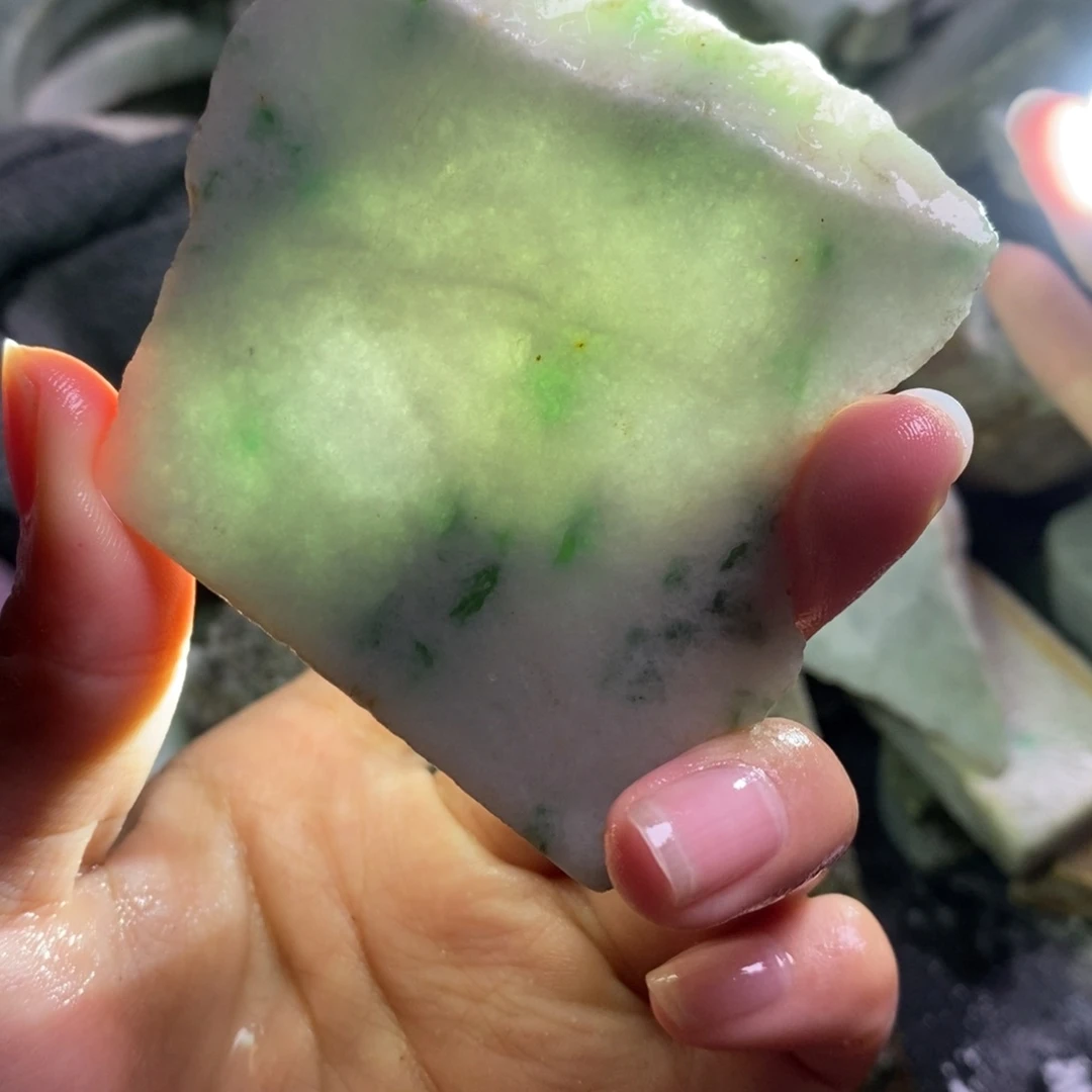 颈饰未镶嵌翡翠天然