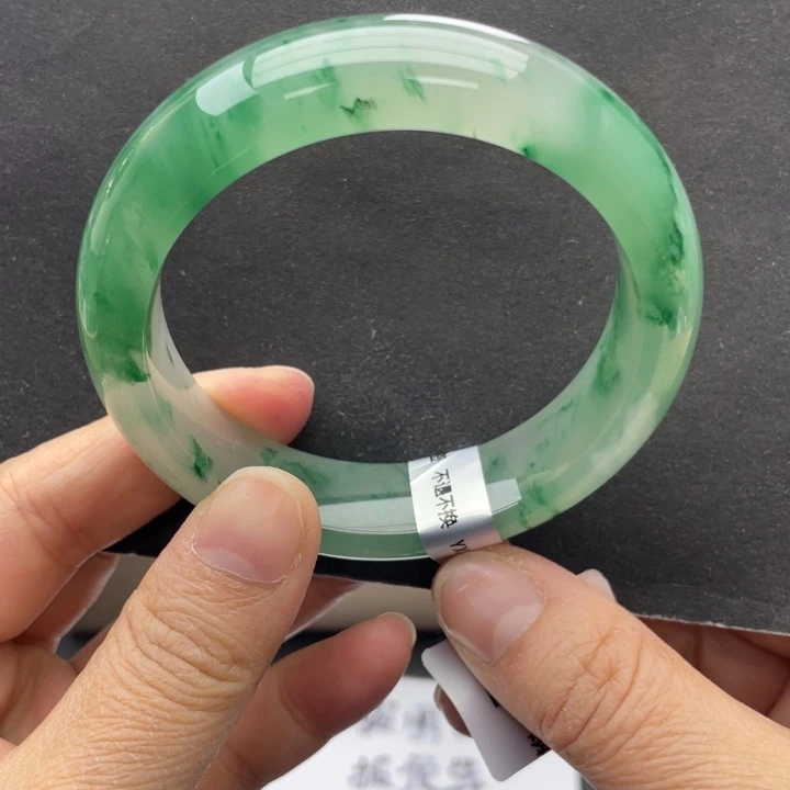 石英质玉未镶嵌手镯56