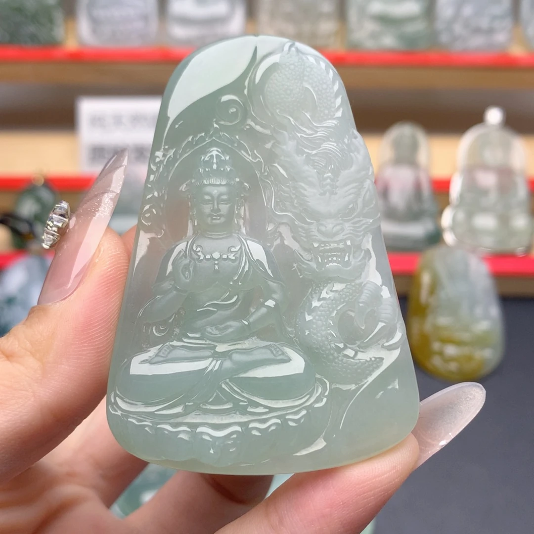 翡翠未镶嵌颈饰观音