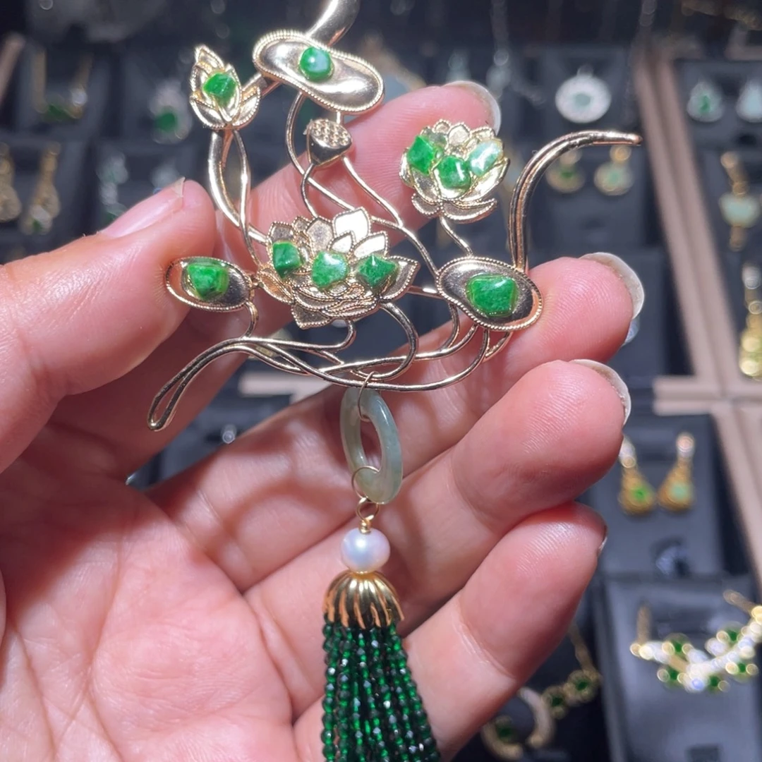 翡翠14K金镶嵌颈饰