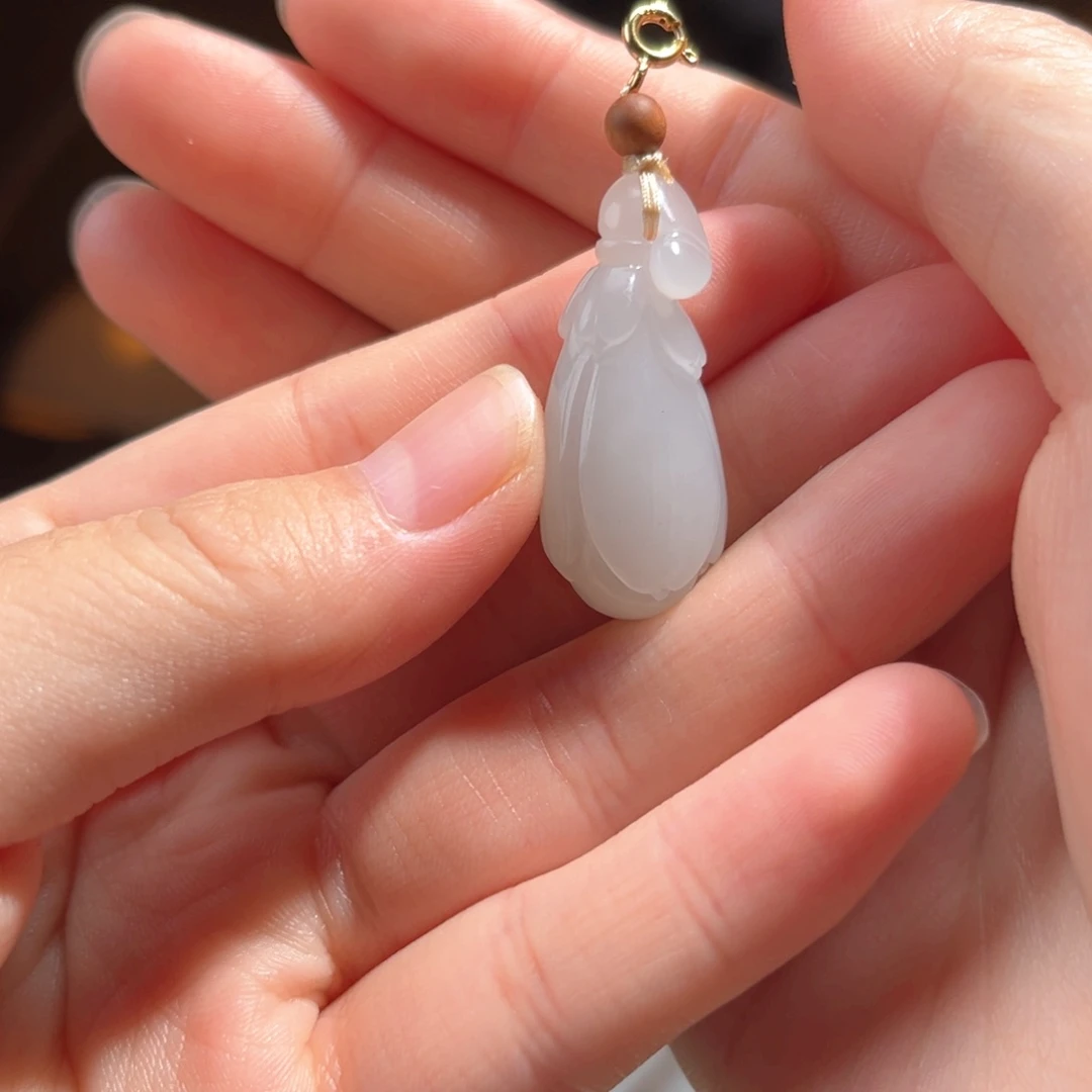 吊坠(不含链)银S925镶嵌和田玉冰烟紫玉兰花130