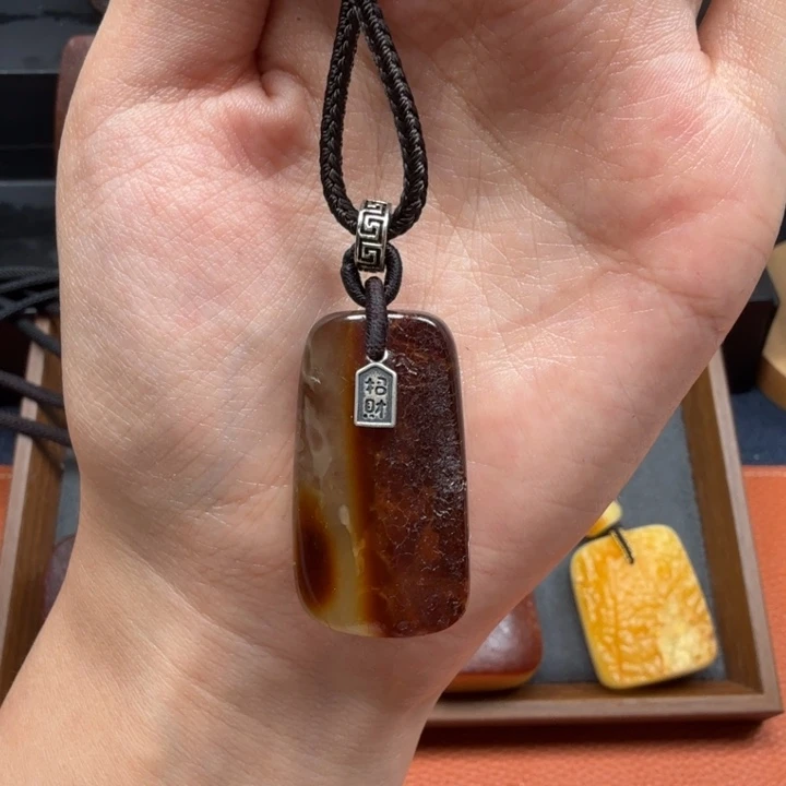 蜜蜡未镶嵌吊坠(赠链)