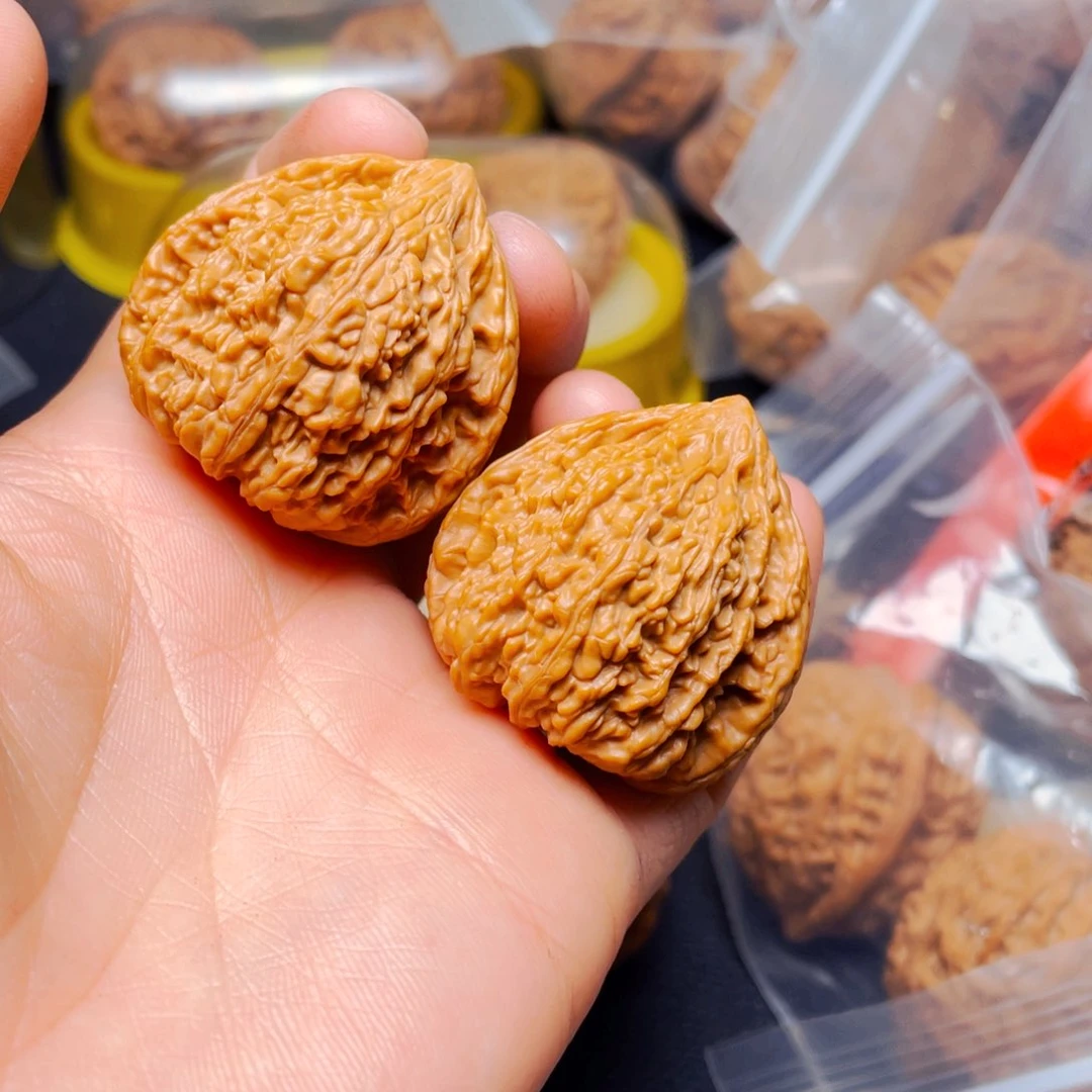 吊坠文玩核桃塔尖一对